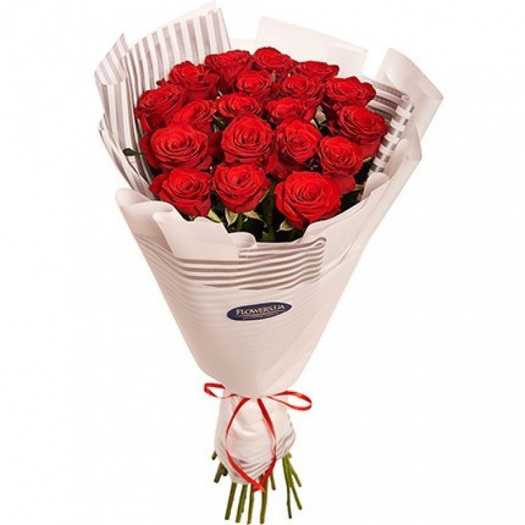Букет в упаковці "19 червоних троянд" - image-0